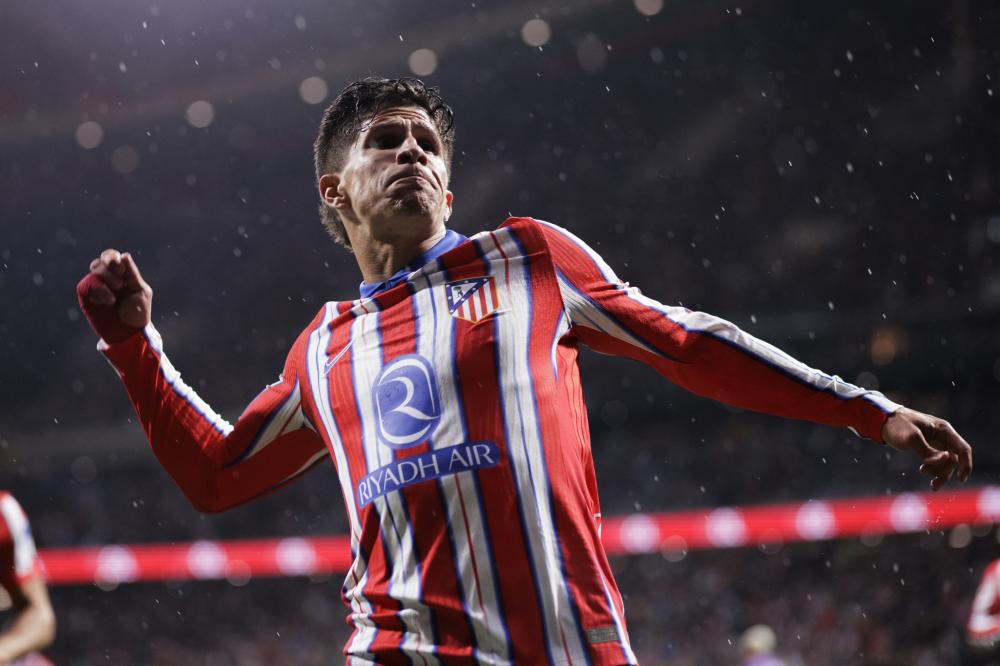 他出人意料 他出人意料