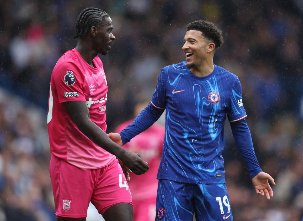 与此相对 与此相对